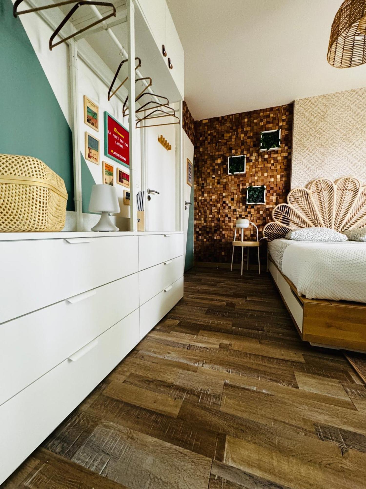 La Foret Des Pins - Free Check-In - Wifi - Parking Prive - Netflix - Draps & Serviettes Inclus Лабенн Екстер'єр фото